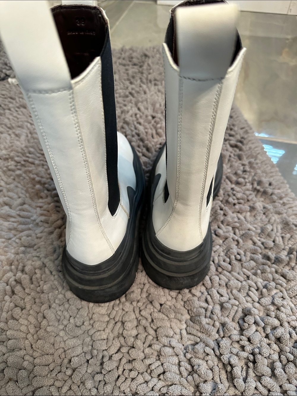EUC Bottega Veneta Tire Boots White Platform Boots with Black Panels EU 39 US 8 - Picture 6 of 6